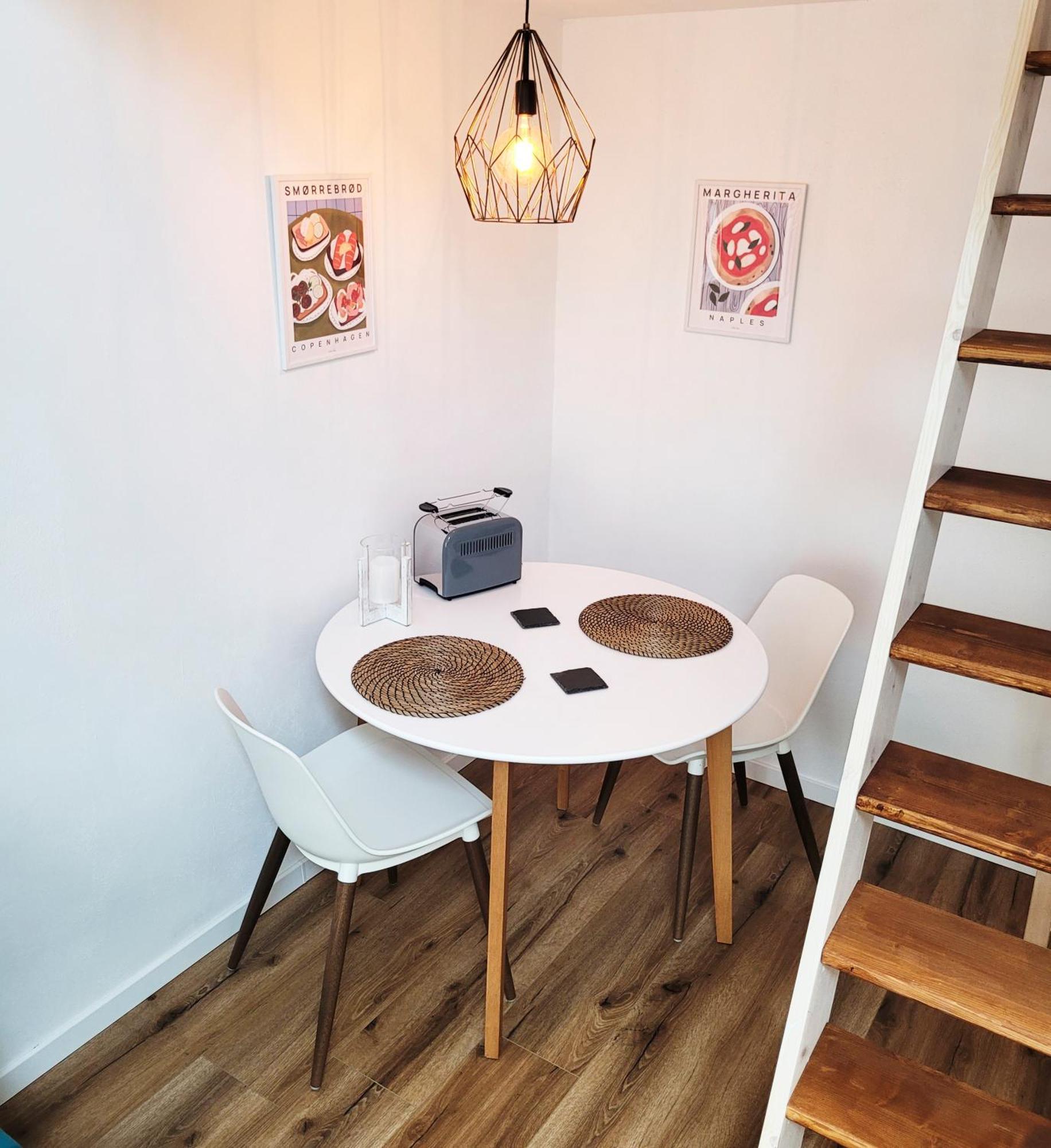 Modernes 1-Zimmer-Apartment Mit Galerie-Schlafkoje Im Skandinavischen Stil Ostenfeld  Eksteriør billede